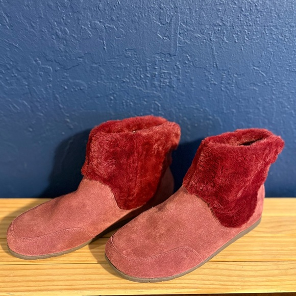 Vionic Maizie Women Size 10 Supportive Slipper Boot Burgundy Port Suede Faux Fur - Picture 3 of 8